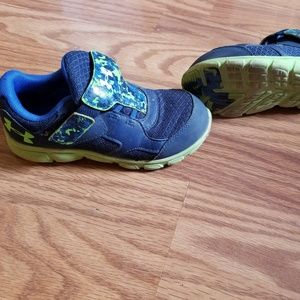 Under armour boys shoes